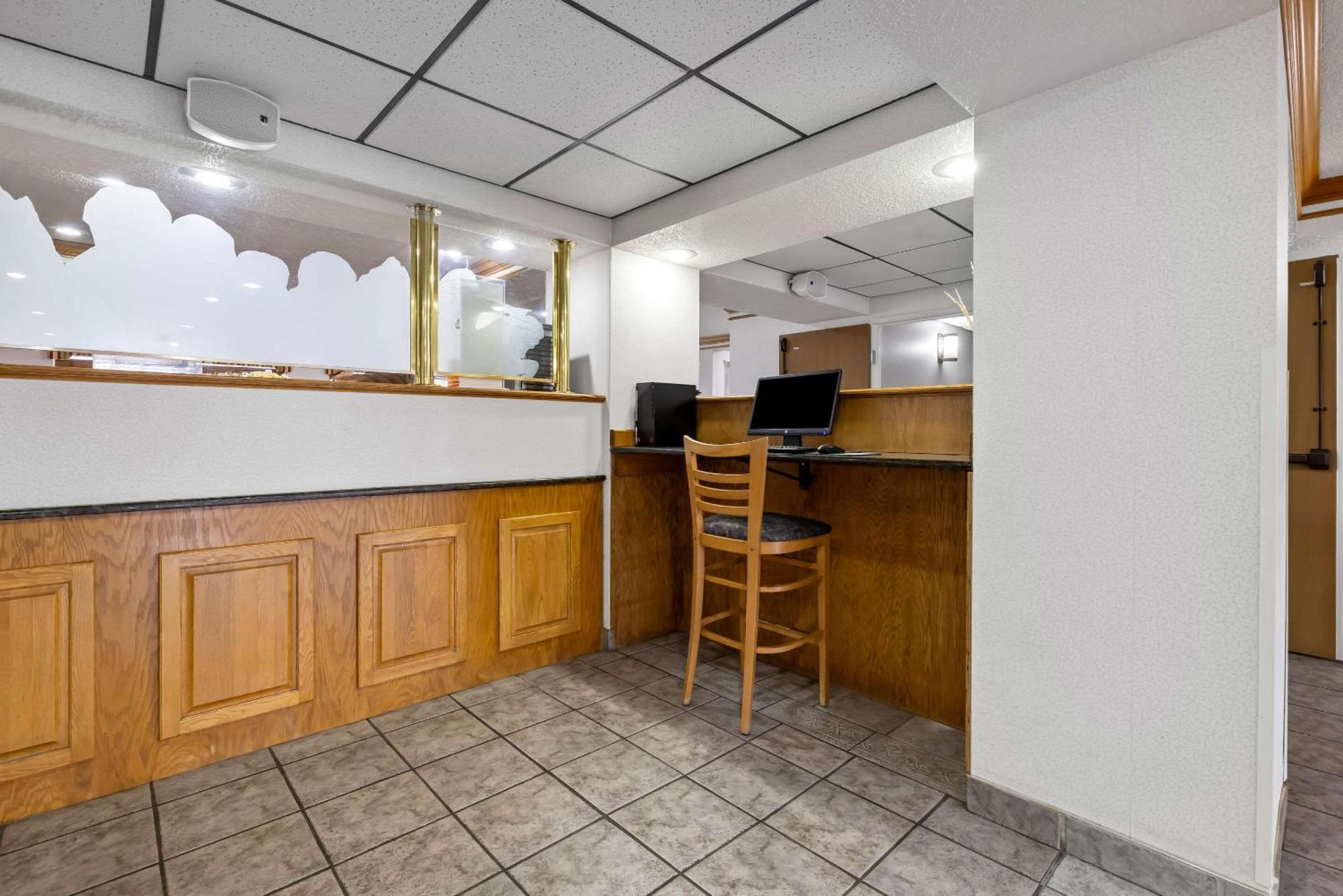 Quality Inn Near Monument Health Rapid City Hospital Εξωτερικό φωτογραφία