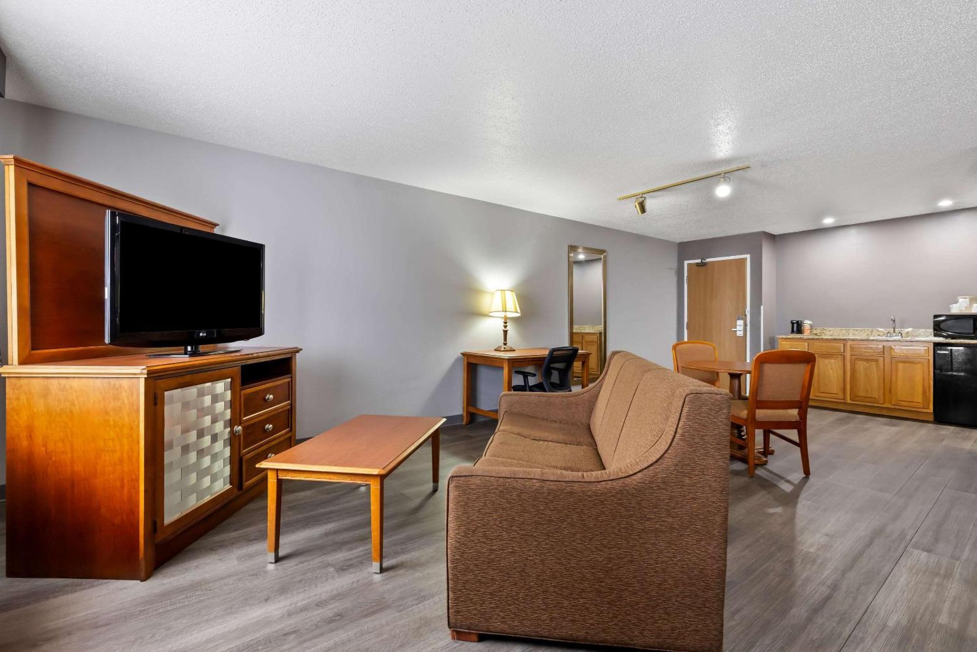 Quality Inn Near Monument Health Rapid City Hospital Εξωτερικό φωτογραφία