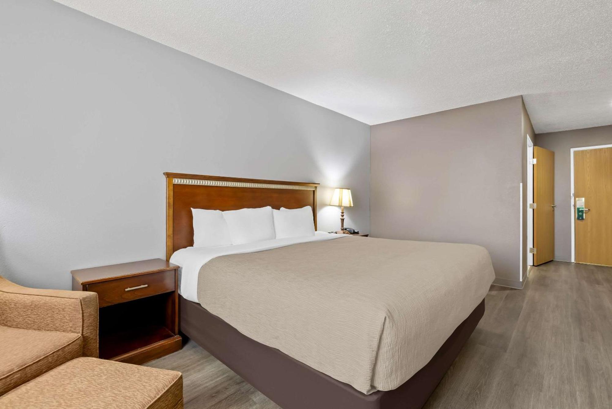 Quality Inn Near Monument Health Rapid City Hospital Εξωτερικό φωτογραφία