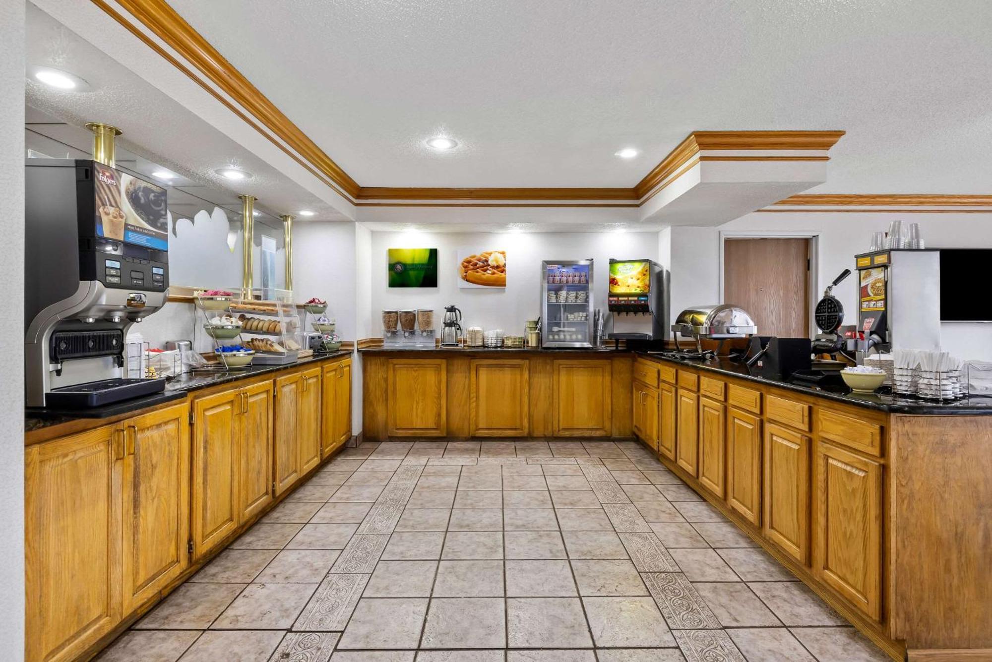 Quality Inn Near Monument Health Rapid City Hospital Εξωτερικό φωτογραφία